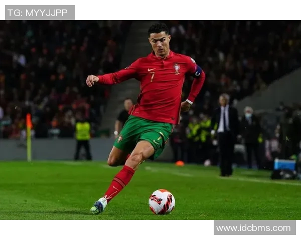 全球足球巨星C罗精彩瞬间图片集锦展现他的辉煌职业生涯与个人魅力